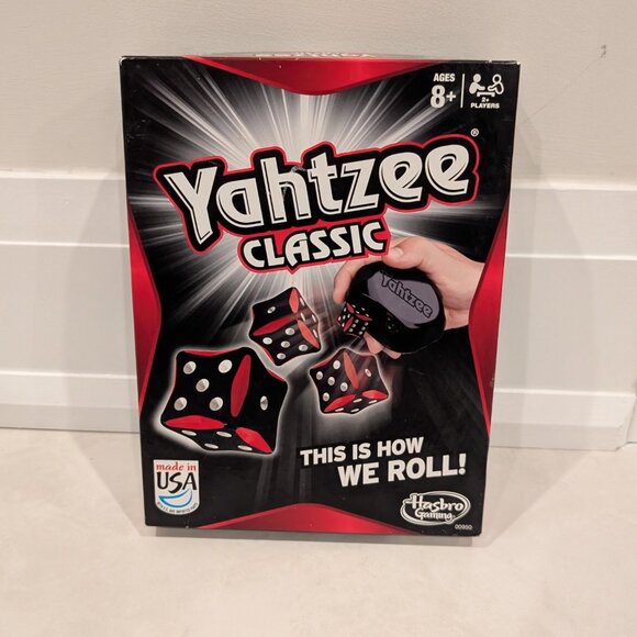 Yahtzee Classic Hasbro Games (00950) - Picture 1 of 8